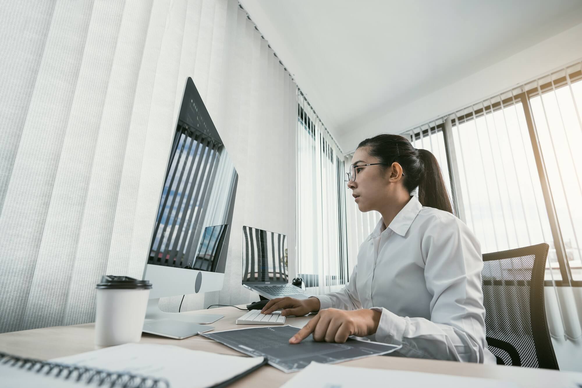 woman-asian-software-1.jpg woman-asian-software-1.jpg